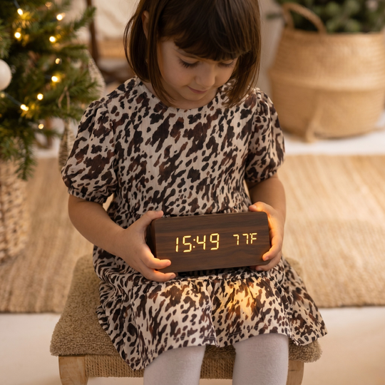 WoodAlarm – Wooden LED Alarm Clock